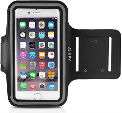 Bild zu [Prime] AUKEY Sportarmband-Hülle für bis zu 5,5 Zoll Smartphones für 2,99€