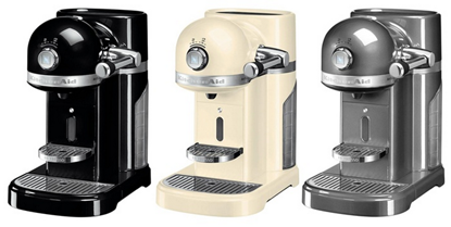 Bild zu [Top] KitchenAid Artisan 5KES0504 Nespresso Kapselmaschine inkl. Nespresso Milchaufschäumer Aeroccino 3 für 202,98€ (Vergleich: 307,19€)