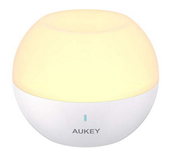 Bild zu AUKEY Nachtlicht mit RGB-Farbwechsel (wiederaufladbar, dimmbar, IP65 wasserdicht, Touch-Bedienung) für 13,99€