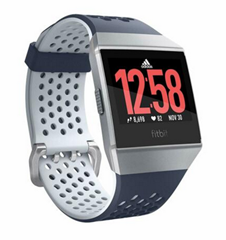 Bild zu Fitbit Ionic Smartwatch adidas Edition für 199,90€ (Vergleich: 251,38€)