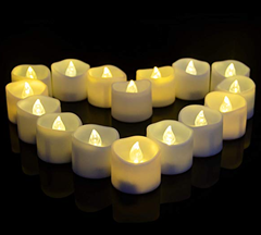 Bild zu 12 x Flackernde LED Kerzen inkl. Batterien für 8,99€