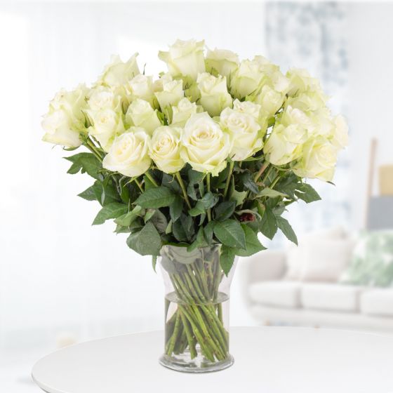 Bild zu Blume Ideal: Blumenstrauß mit 40 weißen Rosen für 24,90€