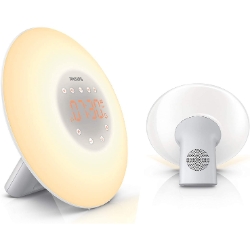 Bild zu Philips Wake-up Light (Aufwachen mit Licht, 2 natürlichen Wecktöne HF3505/01) für 74,99€ (VG: 92,92€)