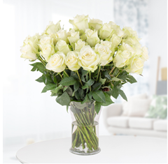 Bild zu Blumenshop: 40 weiße Rosen (40cm Stiellänge) für 27,90€ (statt 48,90€)
