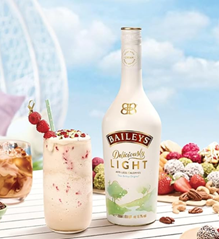 Bild zu Bailey’s Deliciously Light Original Irish Cream Likör für 8,07€ (Vergleich: 16,95€)